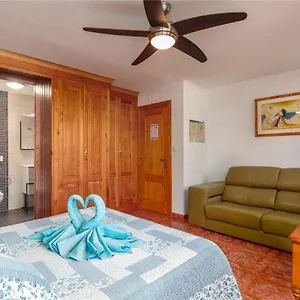 Madnis (adults Only) Bed and breakfast